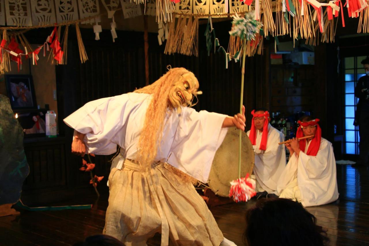 Kagura No Yakata Hotel Takacsiho Kültér fotó